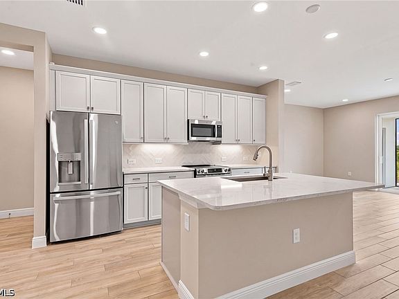 5th image of 5137 Draco Cir