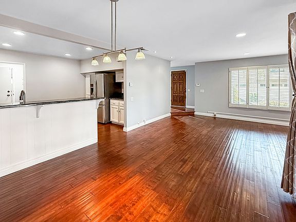 2nd image of 6014 Gaines St
