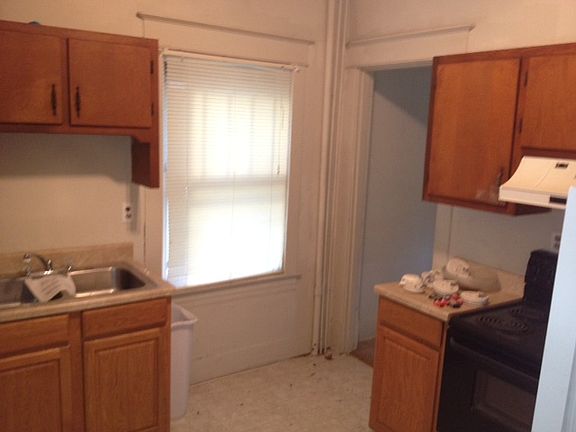5th image of 1026 Main St