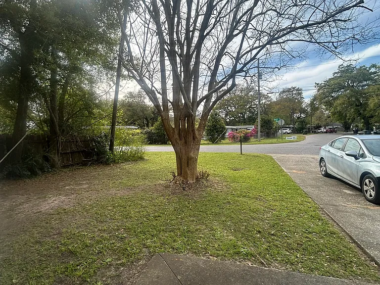 6 Georgia Dr — Photo 10