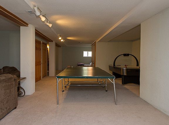 5th image of 333 Admiral Dr