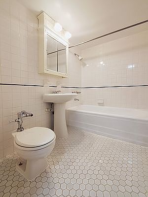 4th image of 200 W 16th St APT 6G