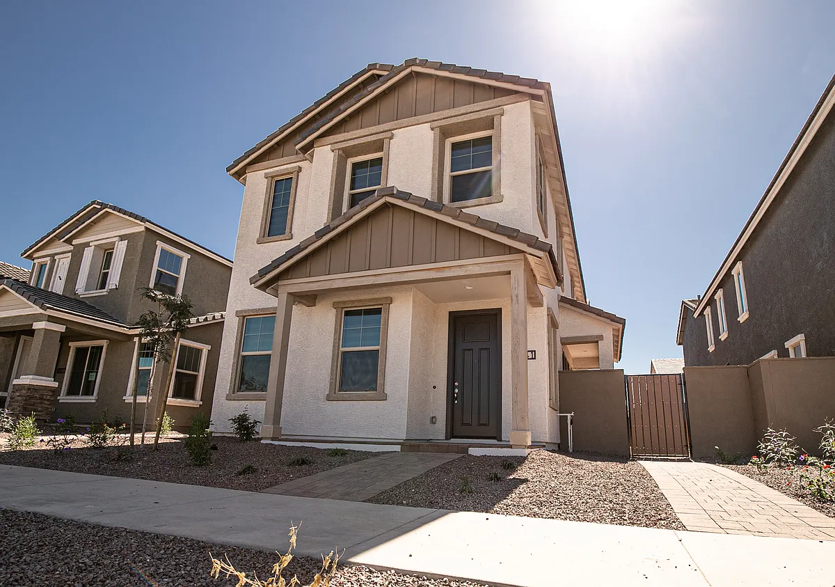 Exterior - 1941 W Holden Dr