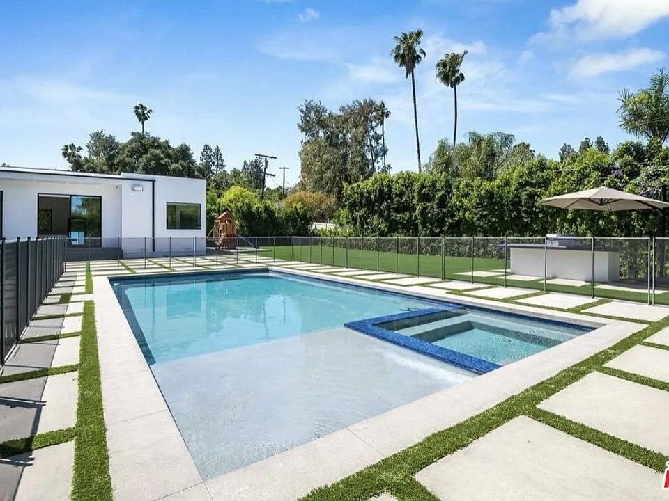 20141 Wells Dr