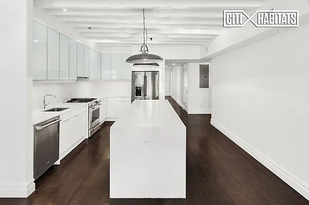 Rented by Citi Habitats | media 22