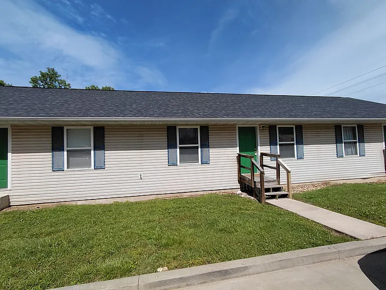 1825 Vichy Rd — Photo 1
