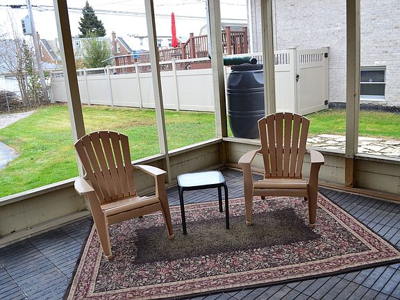 3rd image of 10539 S Sawyer Ave