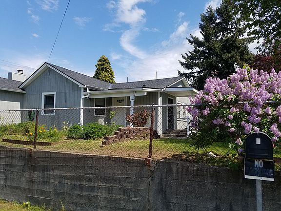 3rd image of 15320 6th Ave SW Unit A