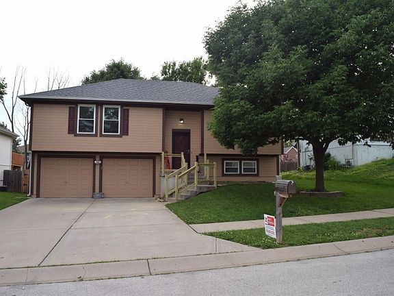 3rd image of 420 N Saville Ct