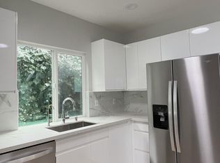 632 Bay Rd #B, Menlo Park, CA 94025