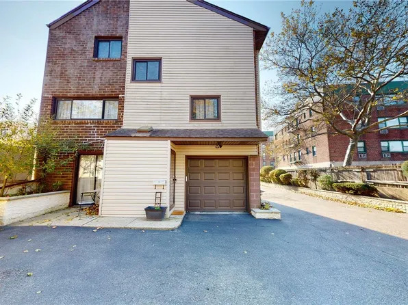 224 Atlantic Avenue Avenue #H, Lynbrook, NY 11563