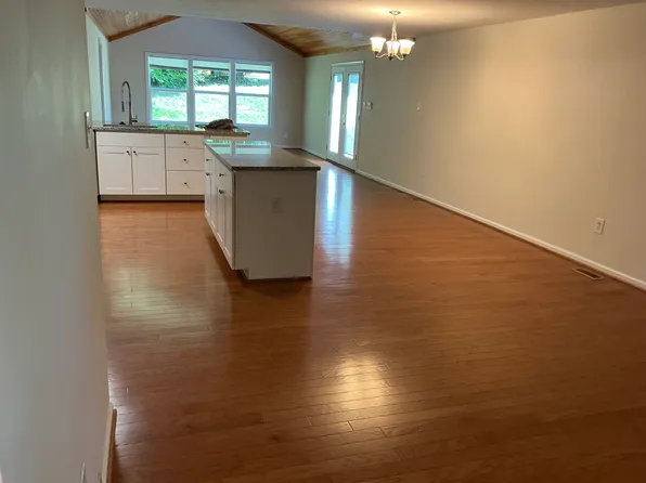 15326 Blueridge View Dr, Centreville, VA 20120