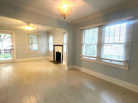 floor plan from back