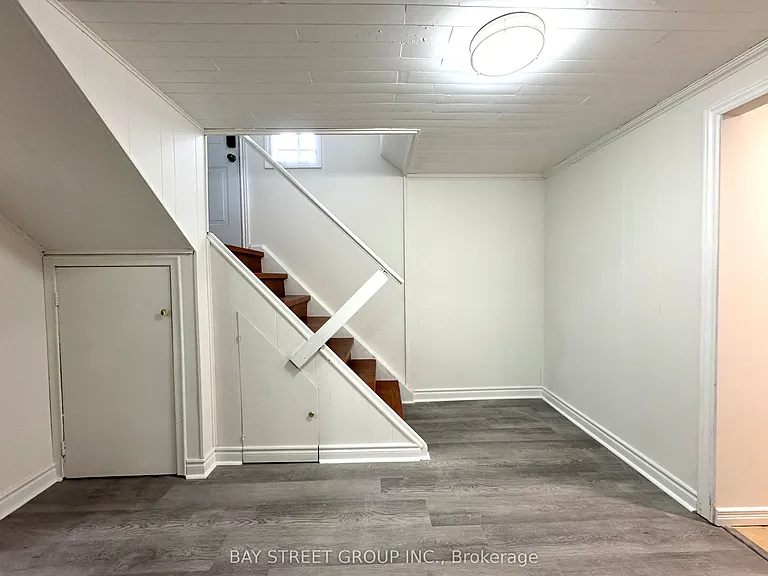 131 Allanford Rd — Photo 5