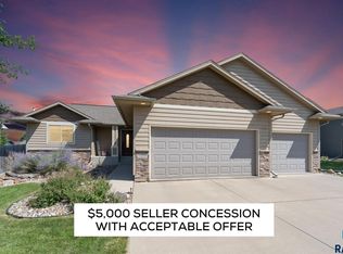 5208 S Breezeway Ave, Sioux Falls, SD 57108