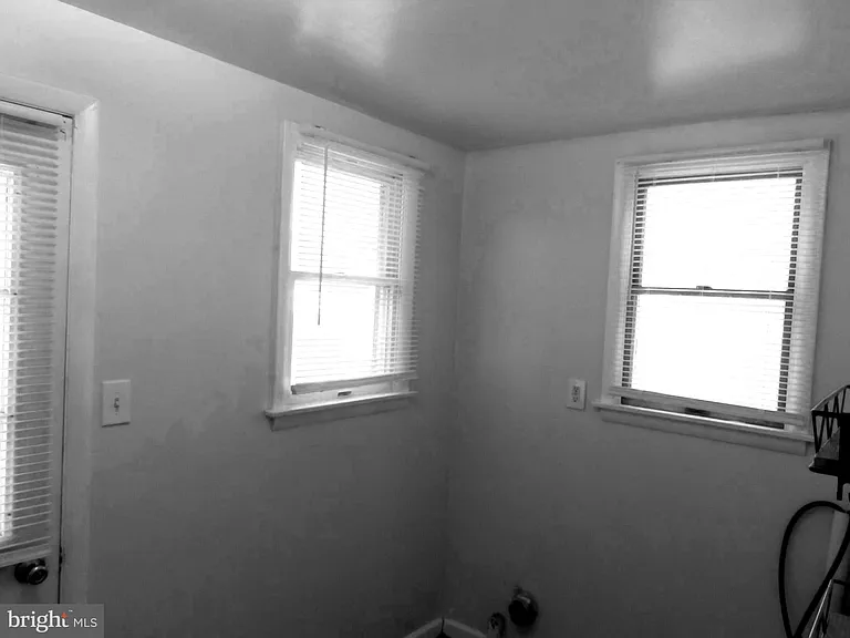 8220 Cornwall Rd — Photo 9