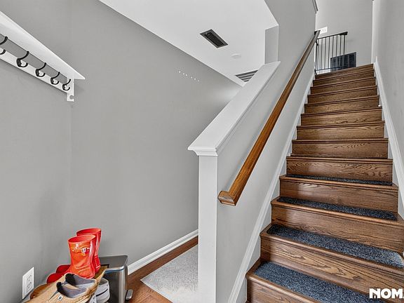 5th image of 22996 Fontwell Sq