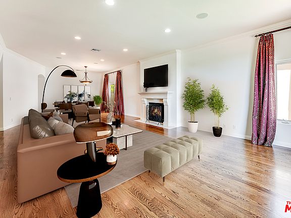 4th image of 2059 Thayer Ave