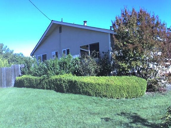 BIG side yard on left-RV parking?