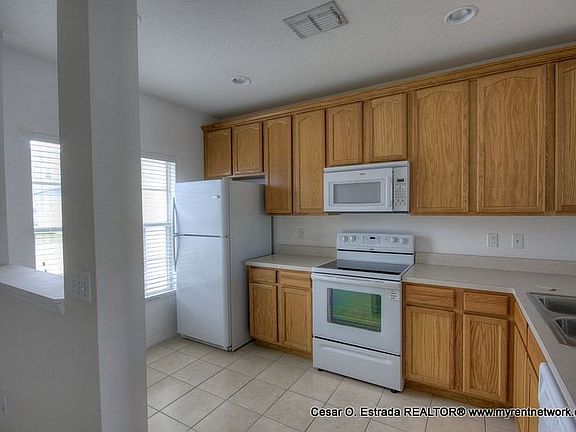 4th image of 10970 Savannah Wood Dr