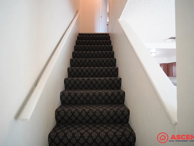 224 Washington Ave — Photo 6