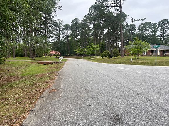 5th image of 706 White Oak Dr