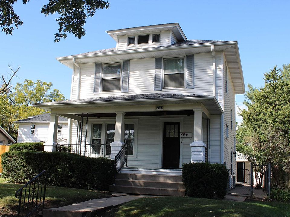 1st image of 2410 Tremont Ave