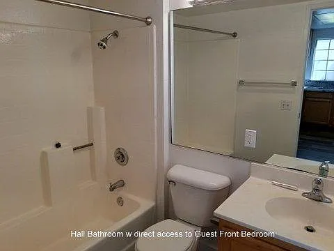 2 bed, 1094 sqft, $3,525 — Photo 3
