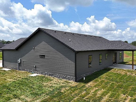 5th image of 702 Spokane Dr