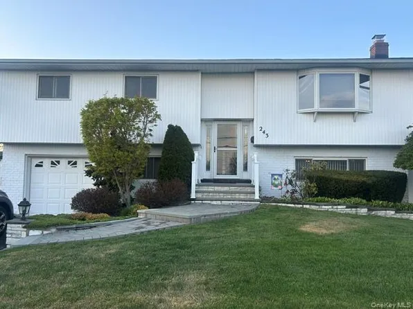 243 N Delaware Avenue, North Massapequa, NY 11758