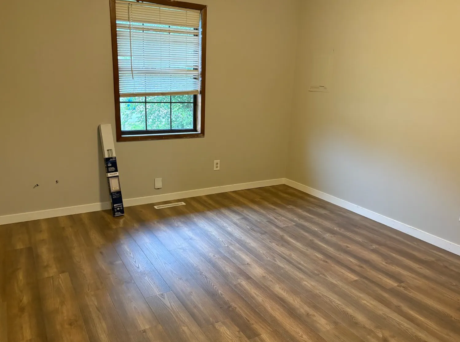 2 bed, 900 sqft, $560 — Photo 3