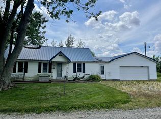 706 E Dayton Ln, Noble, IL 62868