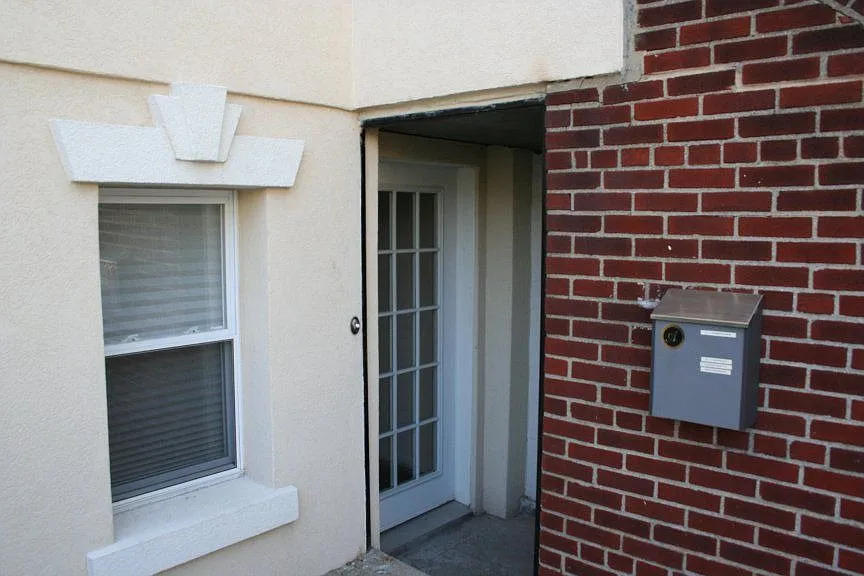 Owner's Entrance