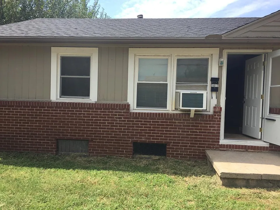 1617 E Tulsa St #1617