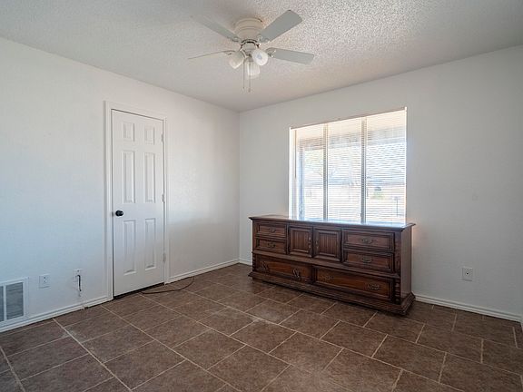 4th image of 3305 86th St