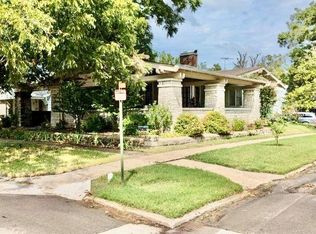 620 S 15th St, Parsons, KS 67357