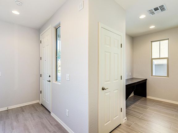 3rd image of 3776 E Robert St