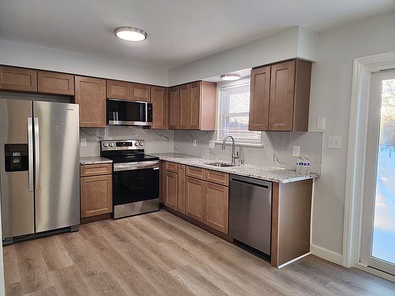 2nd image of 418 Dohner Dr
