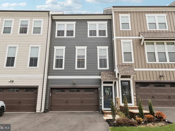 1687 Aspen Poplar Rd, Dumfries, VA 22026