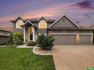 17312 Wirt St, Omaha, NE 68116