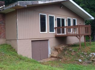 2173 Milford Rd, Bushkill, PA 18324