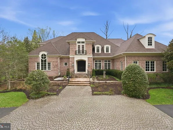 904 Mackall Ave, Mc Lean, VA 22101