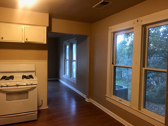 3rd image of 313 E Goshen St #B