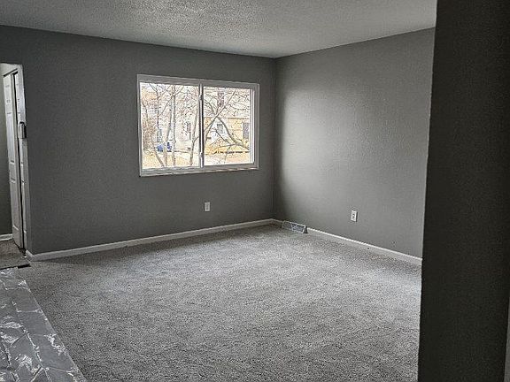 5th image of 4206 Lyman Ave