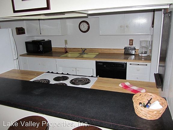 4th image of 1170 Herbert Ave #C