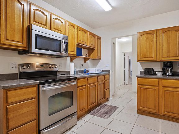 4th image of 1718 Ridge Rd #0