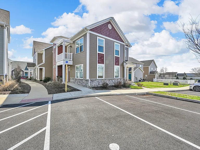 Photos and Floorplan are of a similar unit. Actual unit is 2nd floor and vary's slightly in layout.
