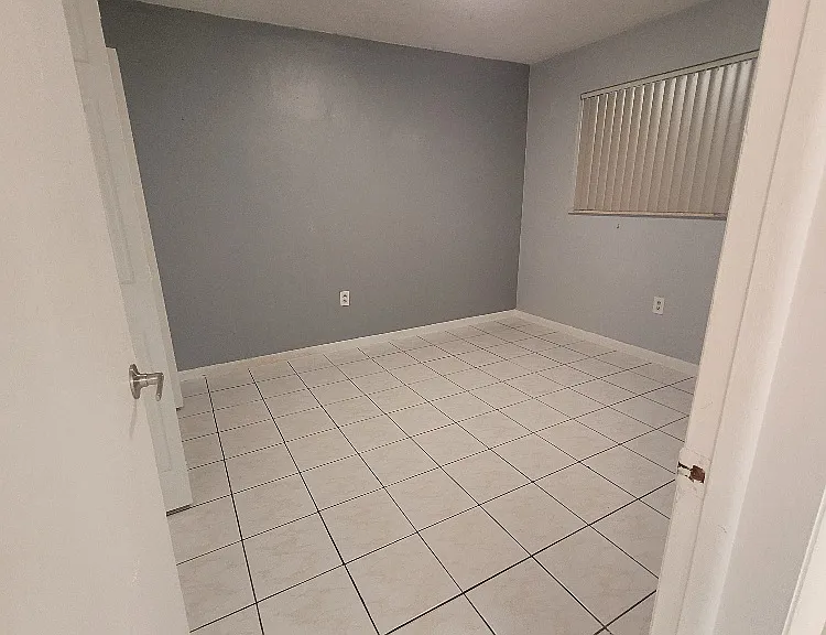 2460 SW 18th Ave #1111 — Photo 8