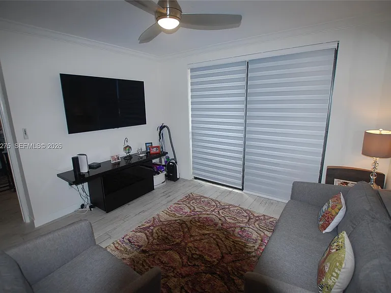511 Lucerne Ave #306 — Photo 13