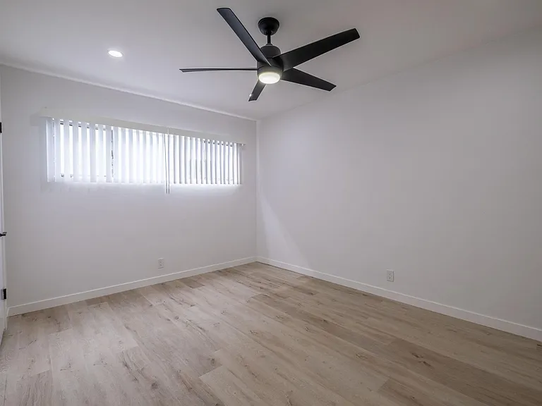608 Illinois Ct #3 — Photo 18